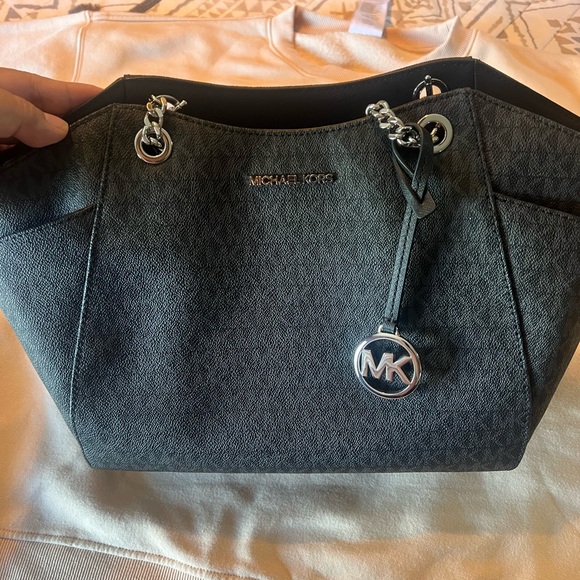 Michael Kors Black Shoulder Bag - Picture 1 of 3